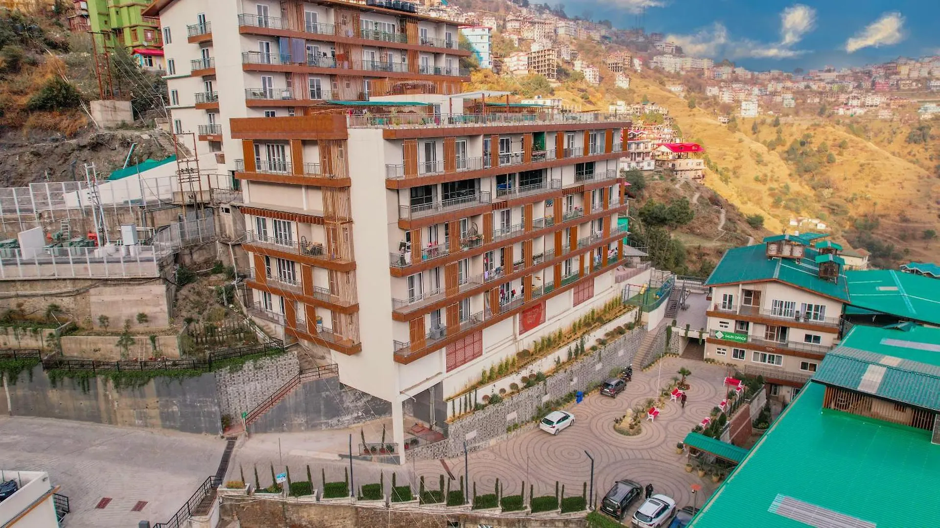 Alaya Stays 3 Bhk Apartment With Hill View - Cliff Trident Shimla