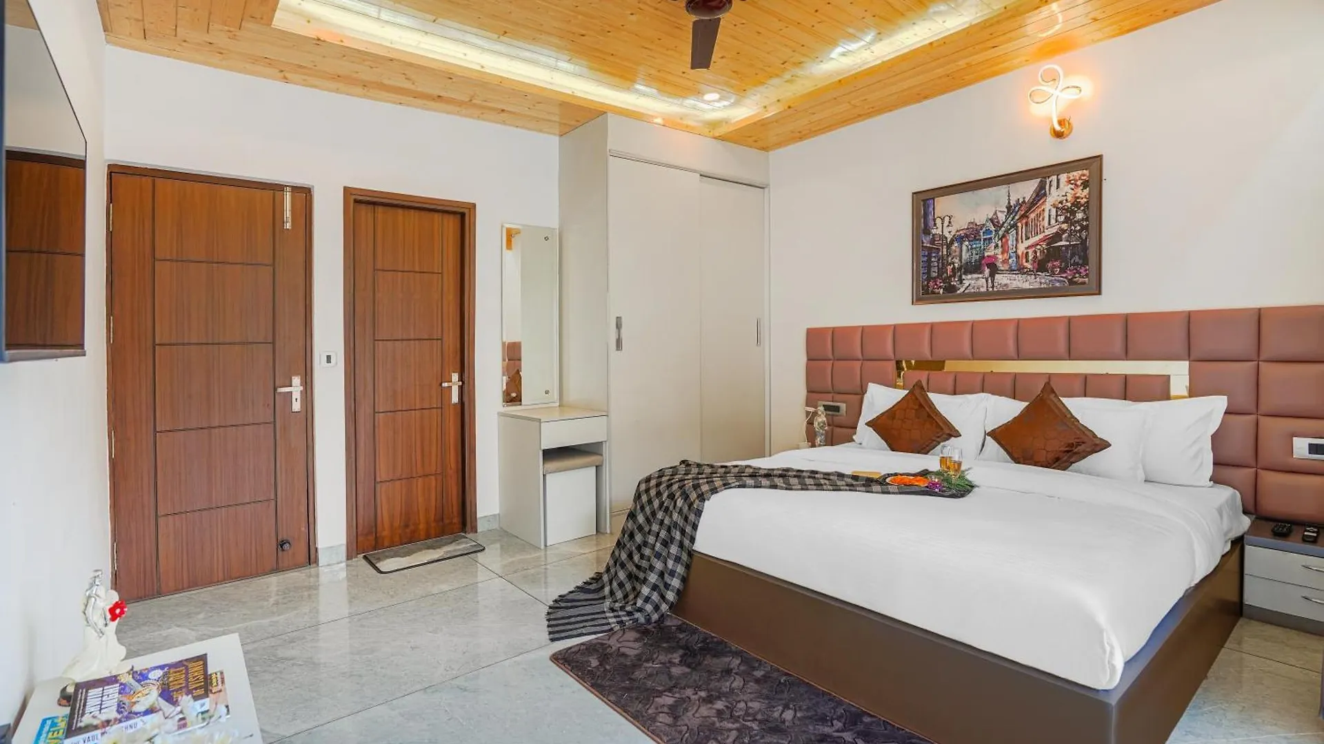 Alaya Stays 3 Bhk Apartment With Hill View - Cliff Trident Shimla