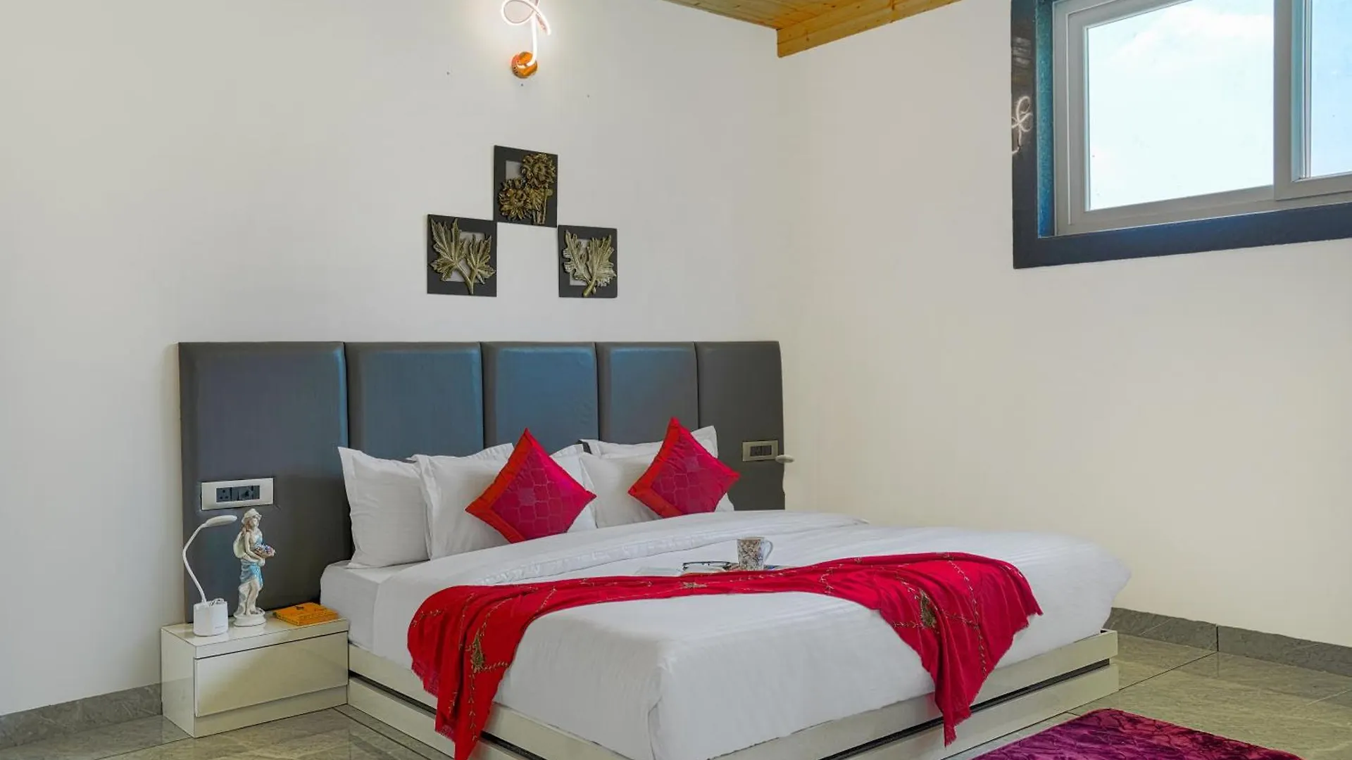 Alaya Stays 3 Bhk Apartment With Hill View - Cliff Trident Shimla 0*,  India